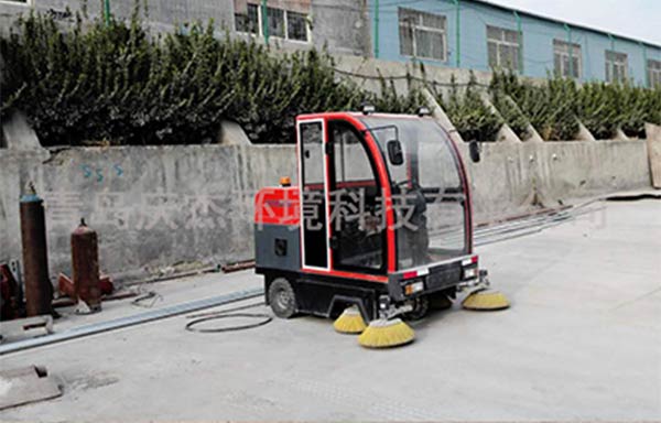 电动扫地车影响日常工作效率的因素